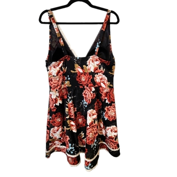 RARE Torrid Wireless Mid Floral Lace Trimmed Swim Dress With Brief, 2X. NWOT. - Picture 3 of 8